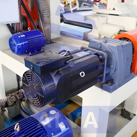 Wood Log Peeling Machine