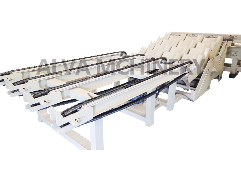 Stepped Log Conveyor for Plywood
