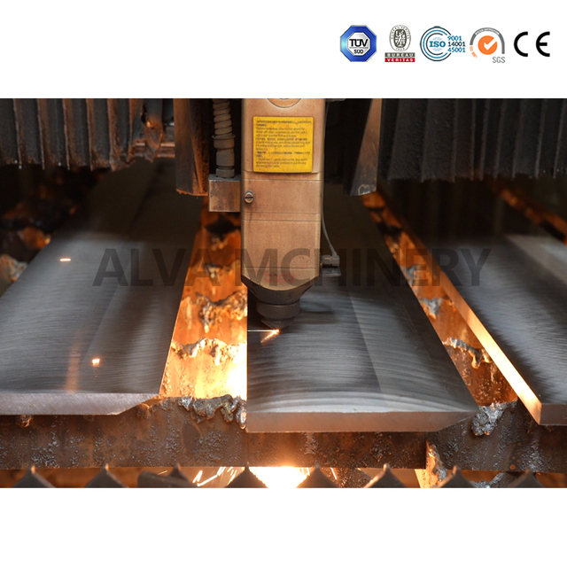 Veneer peeling machine tool