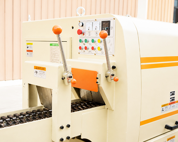 log saw machine