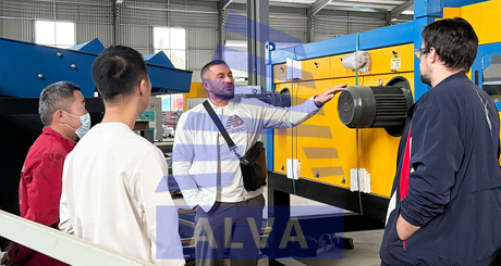 alva veneer peeling machine.jpg