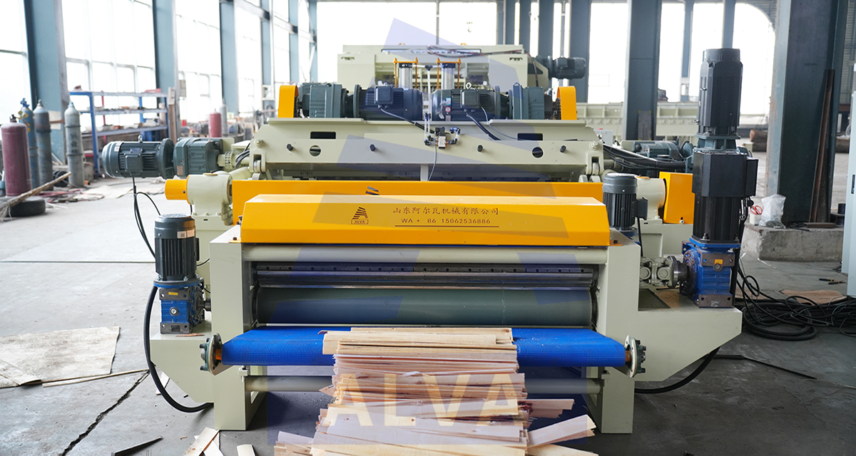 Small Log Veneer Peeling Machine For Europe